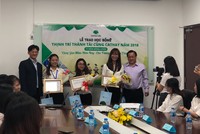 Cathay Life Việt Nam trao học bổng cho 34 sinh viên vượt khó