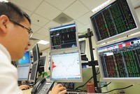 Hàng chục doanh nghiệp đã đưa cổ phiếu lên sàn trong giai đoạn cuối năm sau thời gian nghe ngóng.