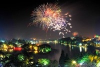 Pháo hoa đêm giao thừa tại Hồ Gươm, Hà Nội (Ảnh minh hoạ).