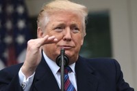 Tổng thống Mỹ Donald Trump trả lời trước báo giới tại Nhà Trắng ngày 4/1. Ảnh: Saul Loeb/AFP.