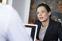 Theo chuyên gia, thăng chức nhưng không tăng lương chỉ nên là sự chấp nhận tạm thời.Ảnh: Getty