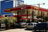 Một trạm xăng của PDVSA tại Venezuela. Ảnh: AFP.