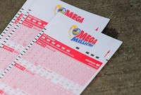 Những vé số Mega Millions được bán ra ở New York ngày 23/10/2018. Ảnh: Reuters
