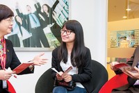 Bảo hiểm sức khỏe, nhân thọ đang lấn át