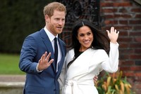 Hoàng tử Harry và Meghan Markle tại cung điện Kensington cuối năm 2017. Ảnh: Reuters.