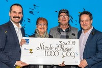 Đôi vợ chồng Canada biết mình trúng vé số sau gần một năm. Ảnh: Bild.