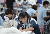 Khối doanh nghiệp trong ngành ngân hàng, dệt may, xuất khẩu, bất động sản công nghiệp, hàng không, tiêu dùng… được kỳ vọng sẽ khả quan.