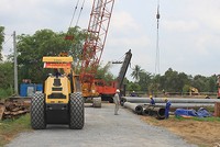 Cao tốc Trung Lương - Mỹ Thuận đang được thi công trở lại. Ảnh: Phương Linh.