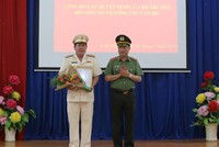 Thượng tướng Nguyễn Văn Thành, Thứ trưởng Bộ Công an công bố Quyết định điều động và chúc mừng Đại tá Trần Thắng Phúc.