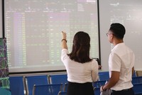 Điều quan trọng níu giữ khách hàng là chất lượng dịch vụ và những trải nghiệm đầu tư mà công ty chứng khoán mang lại