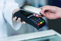 Thanh toán không dùng tiền mặt trước những vướng mắc mới