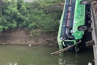 Hiện trường tai nạn. Ảnh: Lam Sơn.