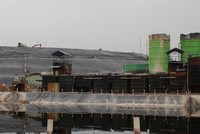 Khu vực xử lý nước rác ở bãi rác Nam Sơn (Sóc Sơn, Hà Nội). Ảnh: Tất Định.