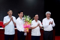 Thường trực Tỉnh ủy Sơn La chúc mừng đồng chí Hoàng Quốc Khánh.