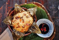 Cơm hấp lá sen và các món từ sen đượm hương mùa hè