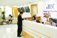 Chứng khoán IB (VIX): Lợi nhuận 6 tháng giảm mạnh