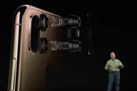 Apple giới thiệu về camera kép trên iPhone XS. Ảnh: TechCrunch.