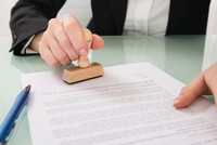 Đang có những ý kiến trái chiều về việc bỏ xác nhận của công an trong hồ sơ bồi thường bảo hiểm.