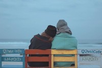 Hàng ghế gỗ nhiều màu sắc ở Woljeongri xuất hiện trong MV "Nơi này có anh" của Sơn Tùng MTP.