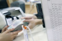 Áp lực tăng lãi suất huy động