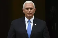 Phó Tổng thống Mỹ Mike Pence sau cuộc gặp với Thủ tướng Anh Boris Johnson tại London ngày 5/9. Ảnh: AFP.