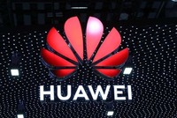 Mỹ cáo buộc một giáo sư Trung Quốc đánh cắp công nghệ cho Huawei. (Ảnh: NDTV).