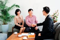 Lãi suất khoản vay bằng EUR, USD tại SHB chỉ từ 3,3%/năm và kèm nhiều ưu đãi.