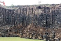 Nhiều vách đá tương tự danh thắng Gành Đá Đĩa mới được phát hiện tại Phú Yên