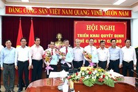 Lãnh đạo tỉnh Đồng Nai chúc mừng các đồng chí được Ban Bí thư chuẩn y chức vụ mới.