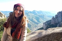 Jessica Byrne đi du lịch nhiều nhưng không tốn chi phí. Ảnh: CNBC.