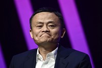 Tỷ phú Jack Ma từ chức vị trí chủ tịch Alibaba hôm 9/10 ở tuổi 55. Ảnh: AFP.