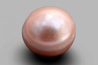 Viên ngọc trai tự nhiên 8.000 năm tuổi. (Nguồn: AFP).