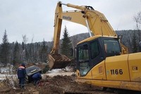 Nhân viên cứu hộ Nga tại hiện trường vụ việc. Ảnh: TASS.