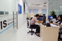 Công ty chứng khoán ngoại đổi lợi nhuận lấy thị phần?