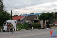 Hiện trường vụ tai nạn trên đường đường tỉnh 747 khiến 2 người nhập viện cấp cứu.