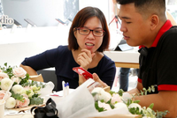 iPhone 11 vẫn tiếp tục hút khách ở Việt Nam.