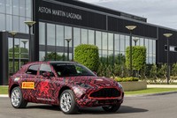 Aston Martin DBX.