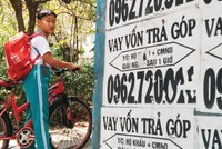 Vào mùa vay tiêu dùng cuối năm, thận trọng trước những “lời mời”