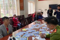 Mỗi cặp vé giả được bán với mức giá giao động từ 1,5 triệu đến 3 triệu đồng.