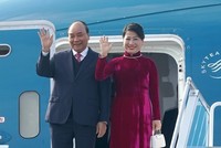 Thủ tướng Nguyễn Xuân Phúc và Phu nhân tại Busan, Hàn Quốc, ngày 24/11. Ảnh: Chinhphu.vn.