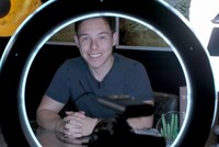 Stephan kiếm được ít nhất 1,6 triệu USD từ Youtube trong năm nay. Ảnh: CNBC. 