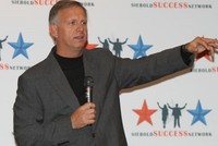 Tỷ phú tự thân Steve Siebold. Ảnh: CNBC.