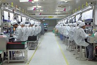 Một nhà máy của Lava Mobile ở Ấn Độ. (Ảnh: Twitter)