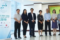 Các thành viên Hội đồng bình chọn hội ngộ tại Sở GDCK TP.HCM để chấm vòng chung khảo.