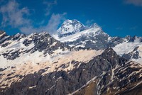 Sông băng trên đỉnh núi ở New Zealand chuyển màu bất thường. Ảnh: Liz Carlson.