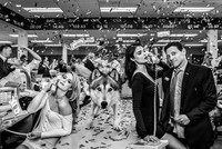 Kinh ngạc bức ảnh “Sói già phố Wall” được bán với giá hơn 4,6 tỷ đồng