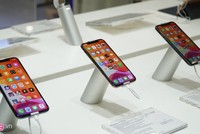 Cuối năm, nhiều hệ thống bán lẻ tự tổ chức các chương trình khuyến mại, giảm giá nhằm kích cầu mua sắm.