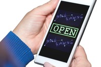 Thời đại số đã đến, doanh nghiệp cần đặt rủi ro an toàn thông tin vào trung tâm.