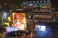 Một hoạt động chào đón Năm mới 2020 tại khu vực quanh hồ Hoàn Kiếm. (Nguồn: Vietnam+)