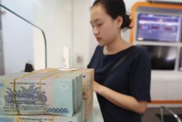 Dòng tiền thận trọng hơn